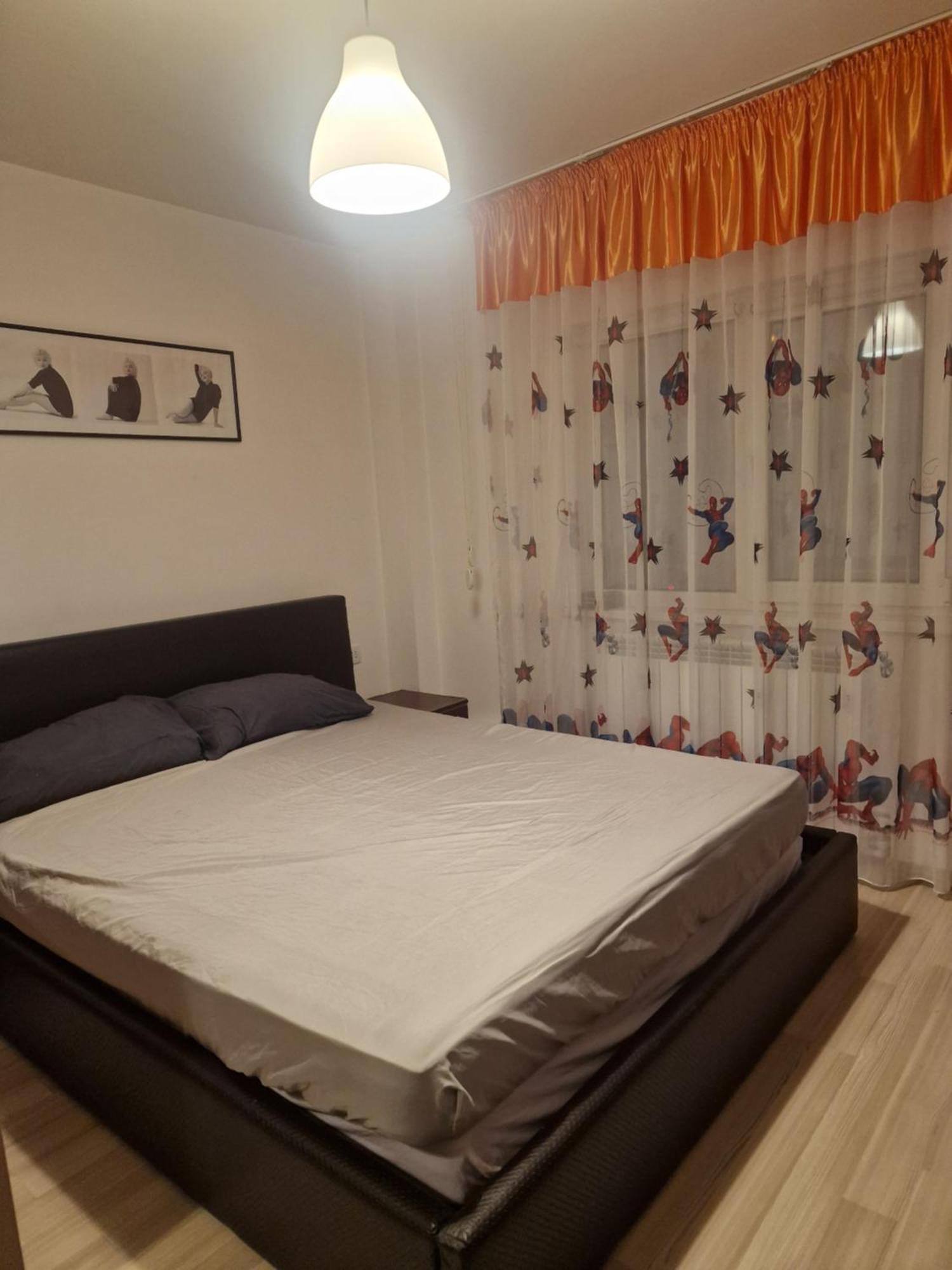 2 Bedrooms Apartment. Galaţi Exteriér fotografie
